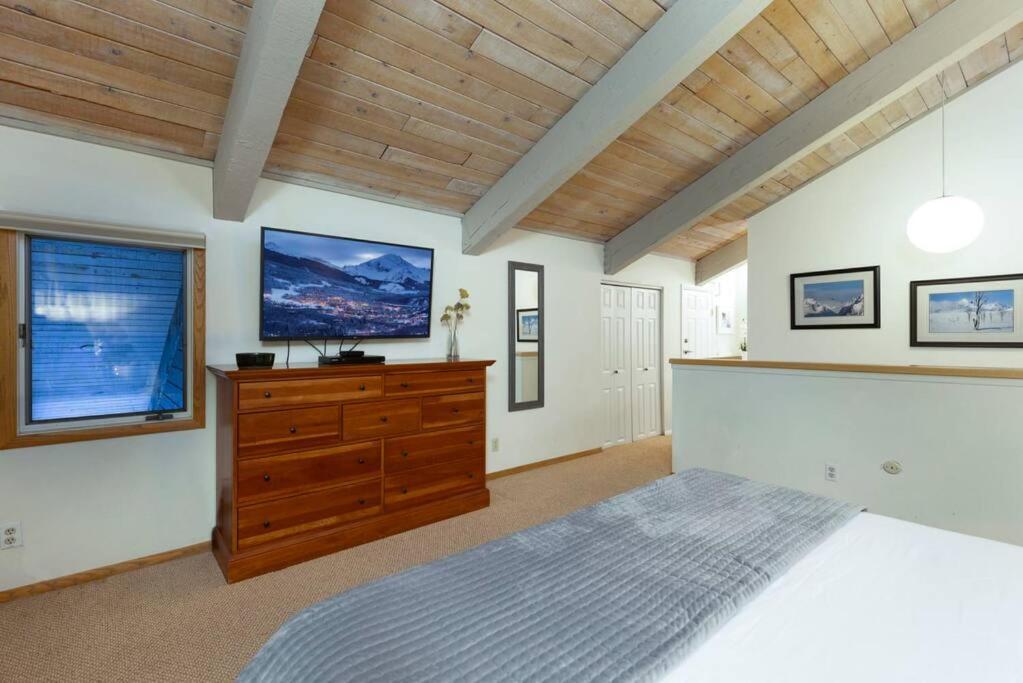 Updated 3 Bedroom 2 Ba With Pool & Hot Tub - Stunning Mountain Views! Snowmass Village Esterno foto